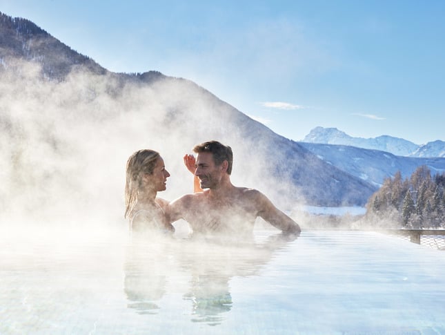 Infinity pool wellness hotel